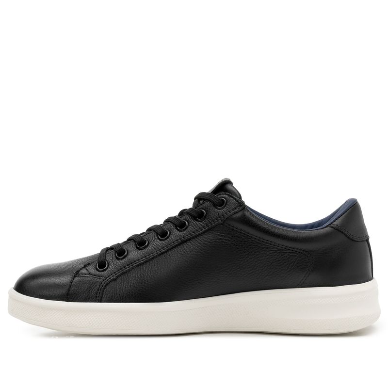 702901NEGRO250_2