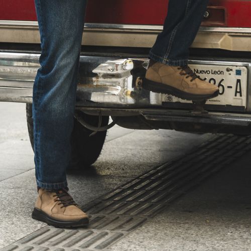 Botín Outdoor Hombre Ocon 403016 Café Arena