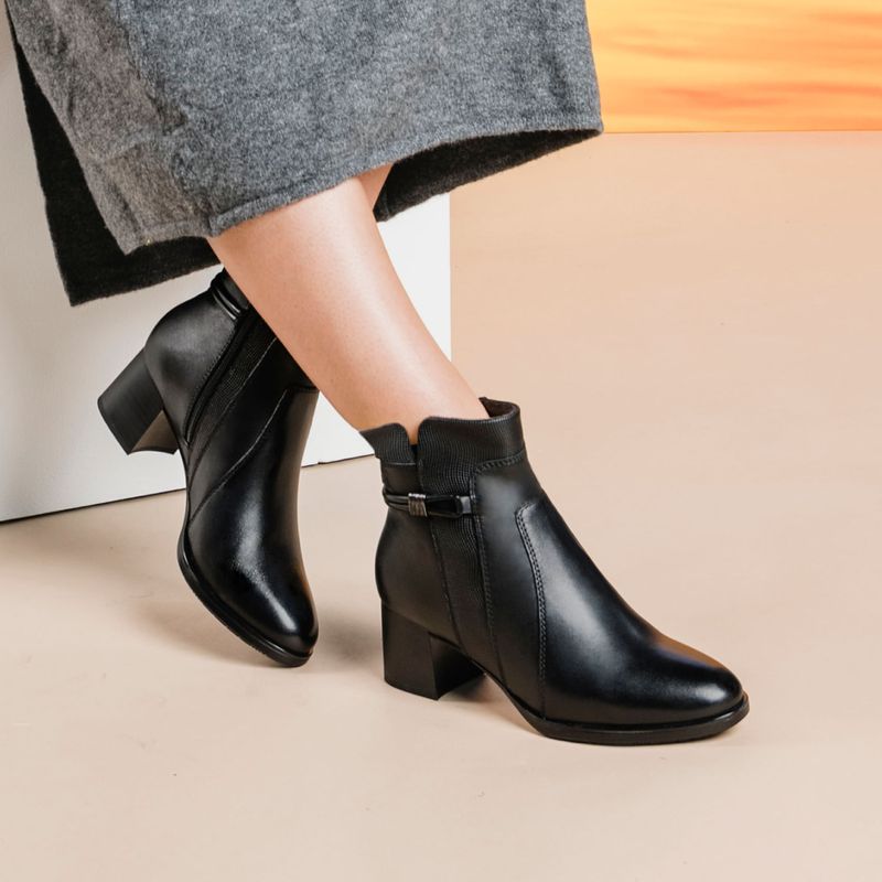 132301BLACK_0a.jpg